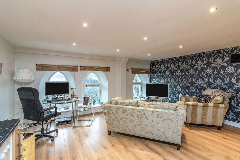 Lounge / Dining Room