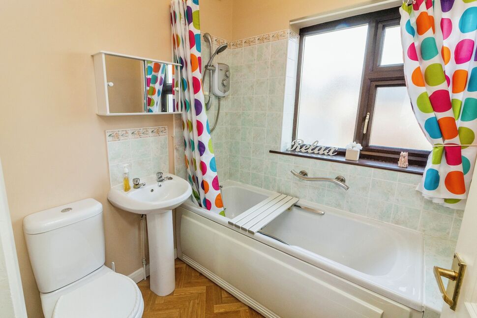 3 bedroom Detached House for sale, Ball Road, Sheffield, S6 £210,000