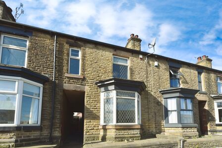 3 bedroom Mid Terrace House for sale