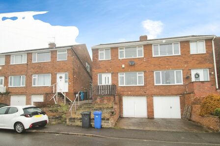 Sandstone Avenue, 3 bedroom Semi Detached House to rent, £900 pcm