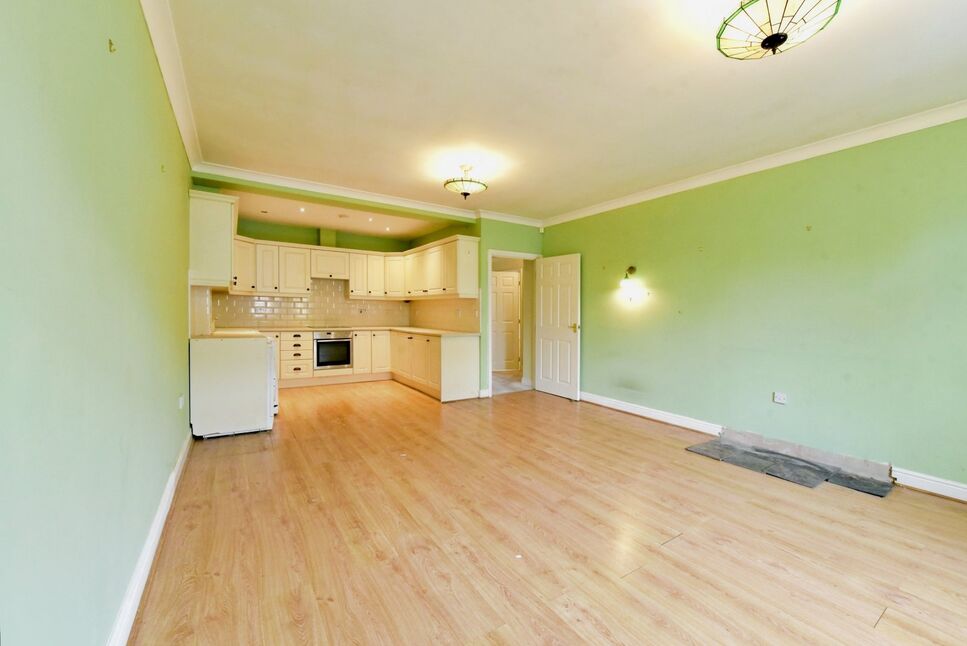 Lounge / Kitchen
