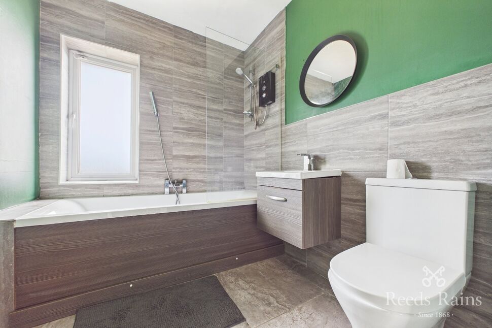 Family Bathroom WC