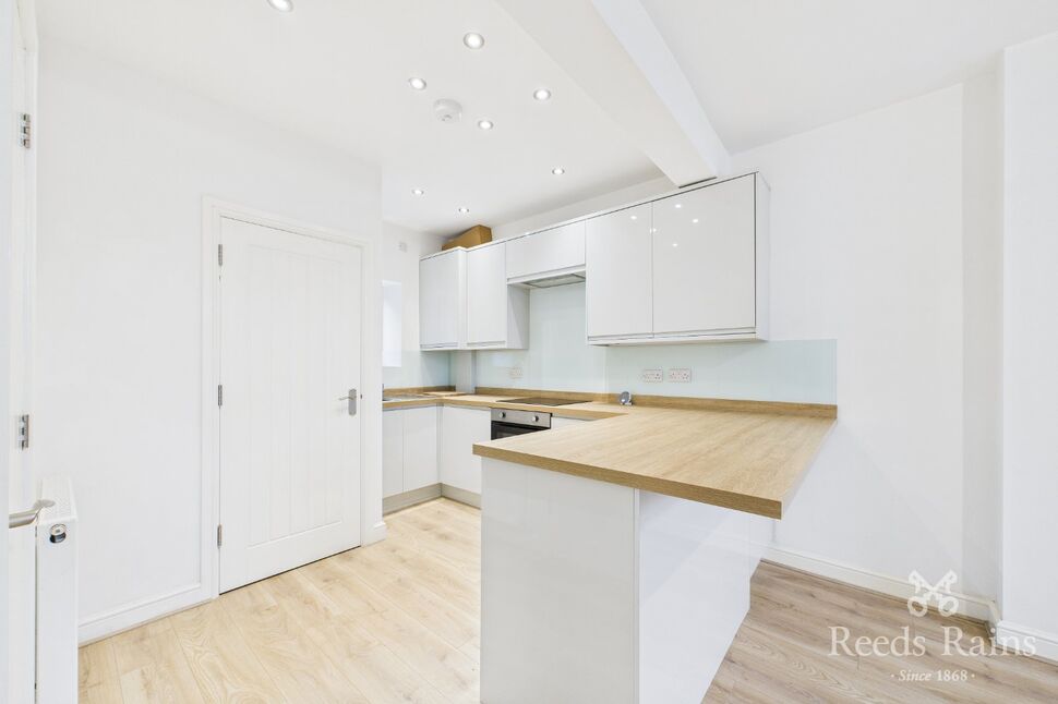 Kitchen / Dinging Room