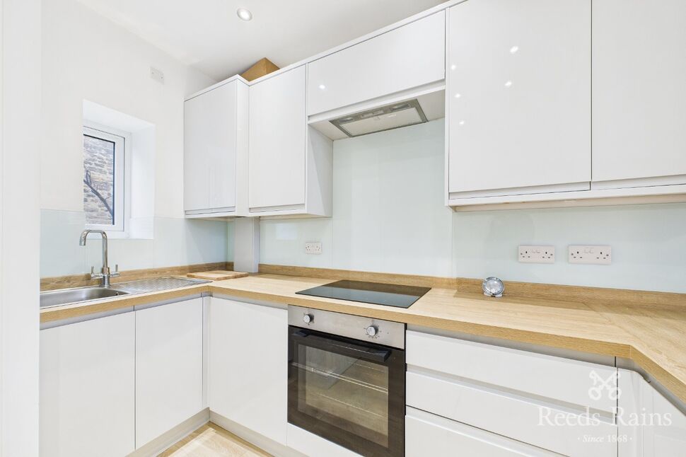 Kitchen / Dinging Room