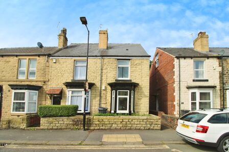 3 bedroom End Terrace House to rent