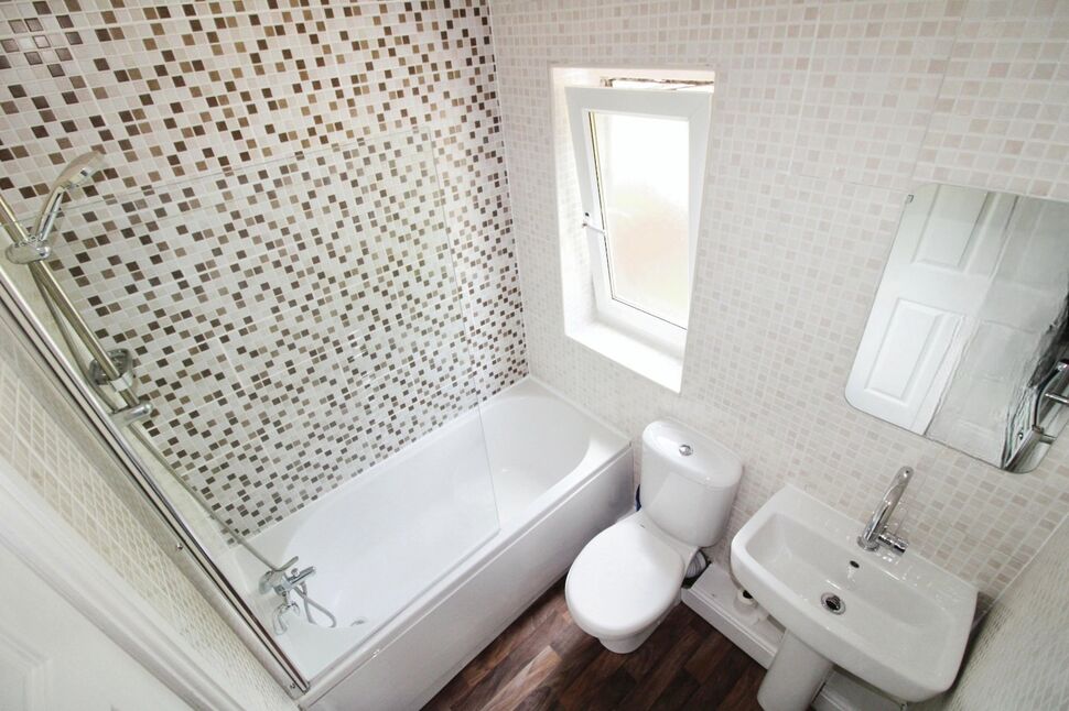 Family Bathroom WC