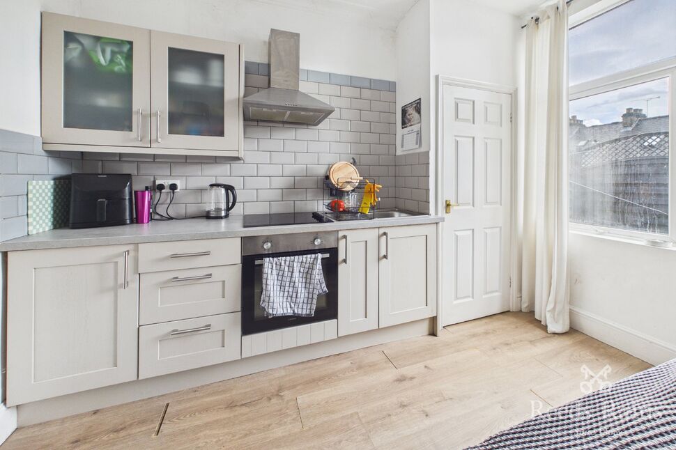 Kitchen / Living Space