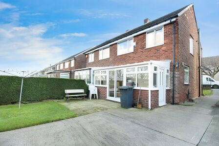 Newman Drive, 3 bedroom Semi Detached House to rent, £950 pcm