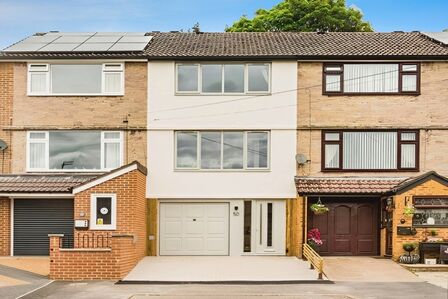 Bankfield Road, 3 bedroom Mid Terrace House to rent, £1,400 pcm