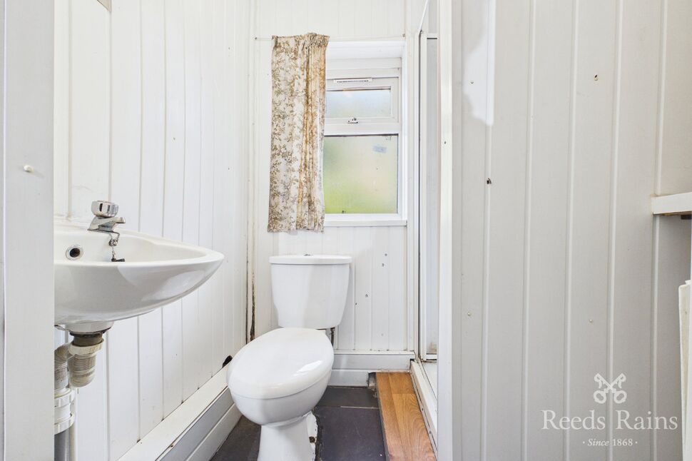 Shower Room WC