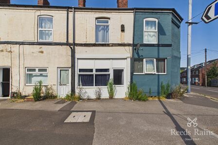 Langsett Road, 1 bedroom Flat to rent, &pound;450 pcm