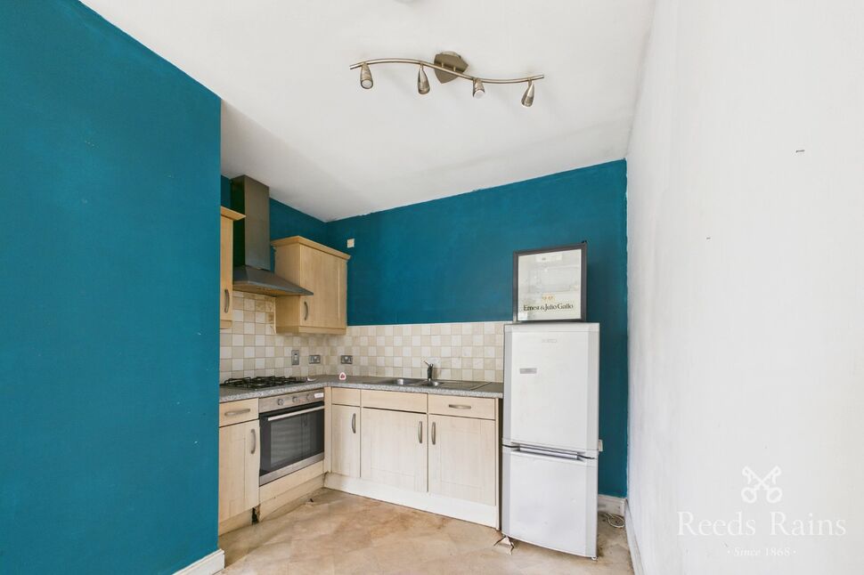 Kitchen / Lounge