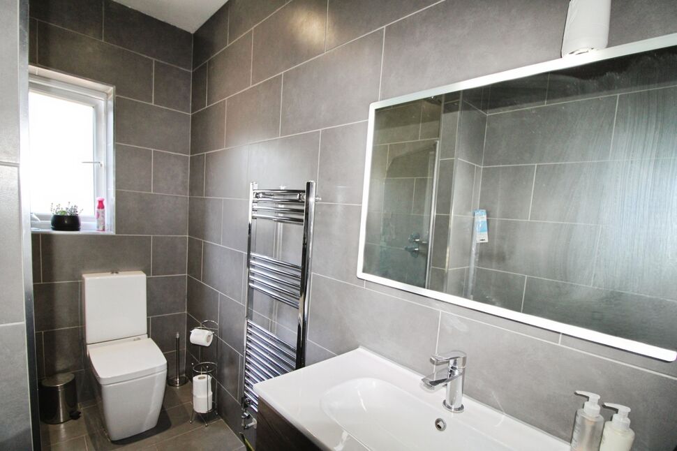 Family Bathroom WC