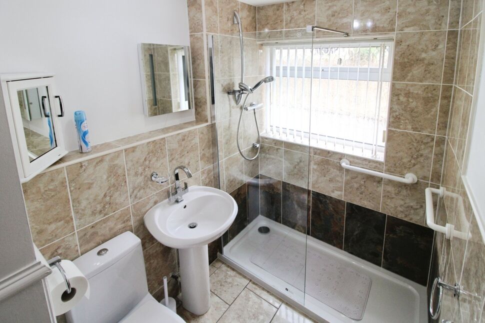 Shower Room WC