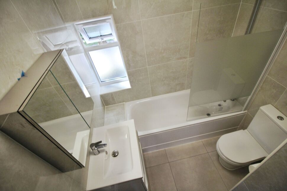 Family Bathroom WC