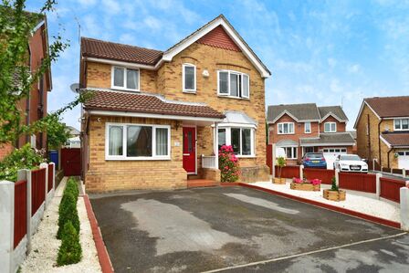 Steven Place, 5 bedroom Detached House for sale, £450,000
