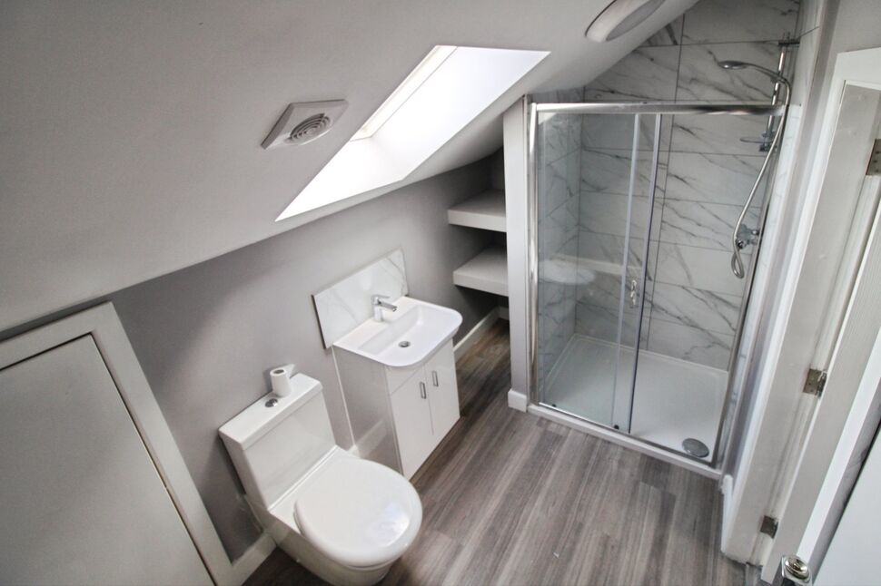 En-Suite Bathroom
