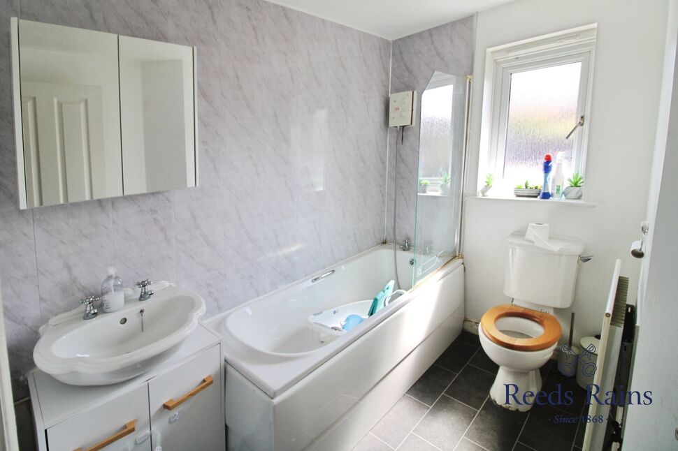Family Bathroom WC
