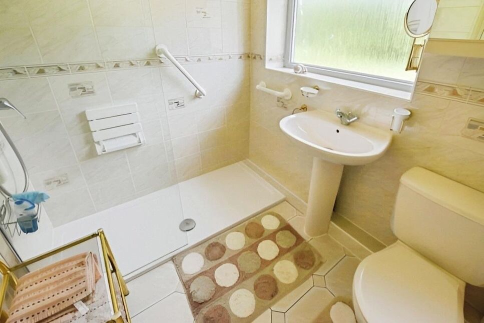Shower Room WC