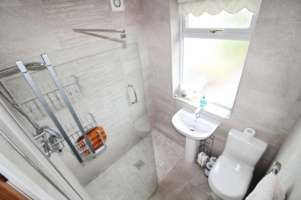 Shower Room WC