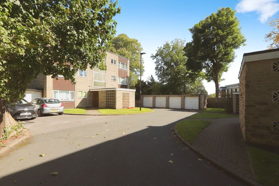 Main image of 1 bedroom Flat for sale, Endcliffe Vale Road, Sheffield, South Yorkshire, S10