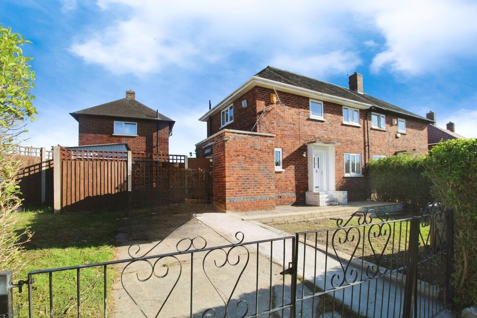 Main image of 3 bedroom Semi Detached House to rent, Ravenscroft Drive, Sheffield, South Yorkshire, S13