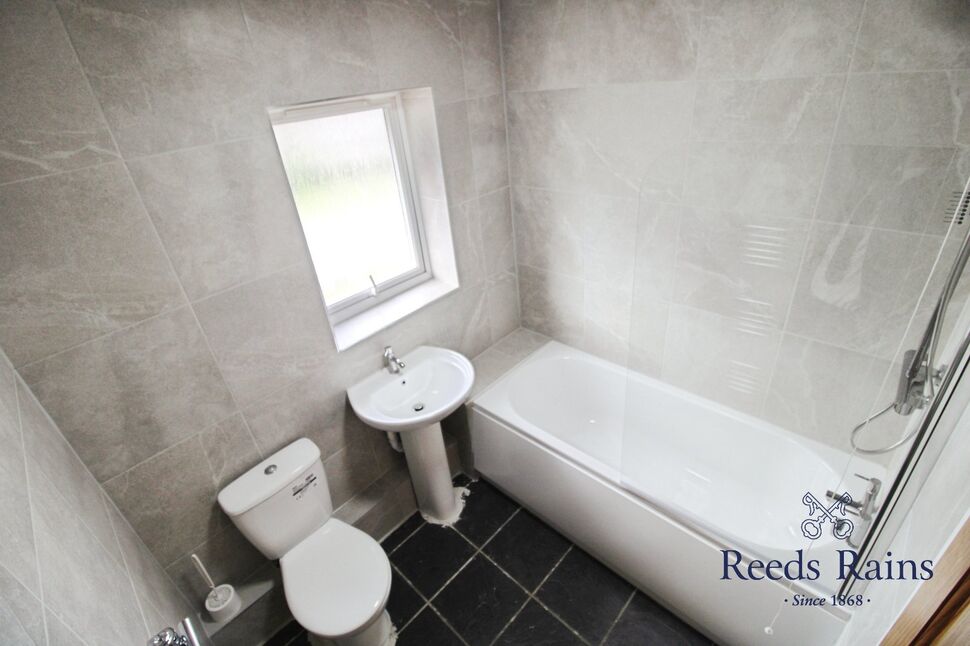 Family Bathroom WC