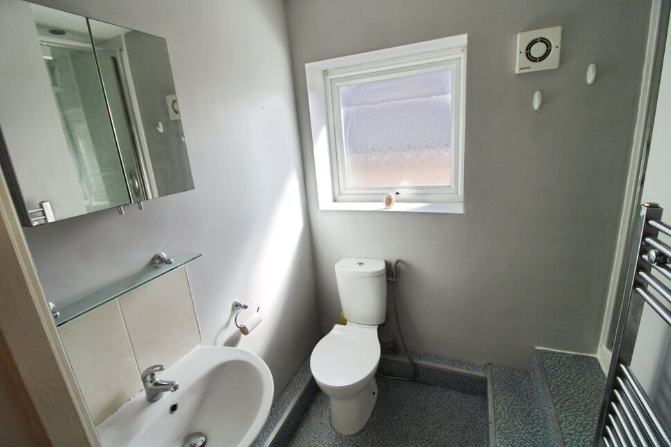 Shower Room WC
