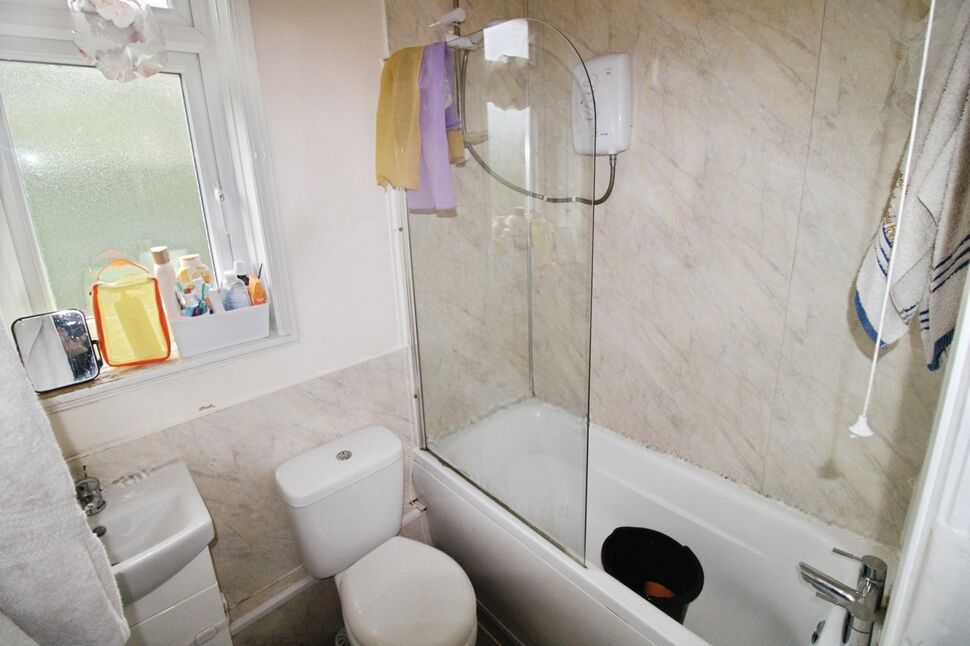Family Bathroom WC