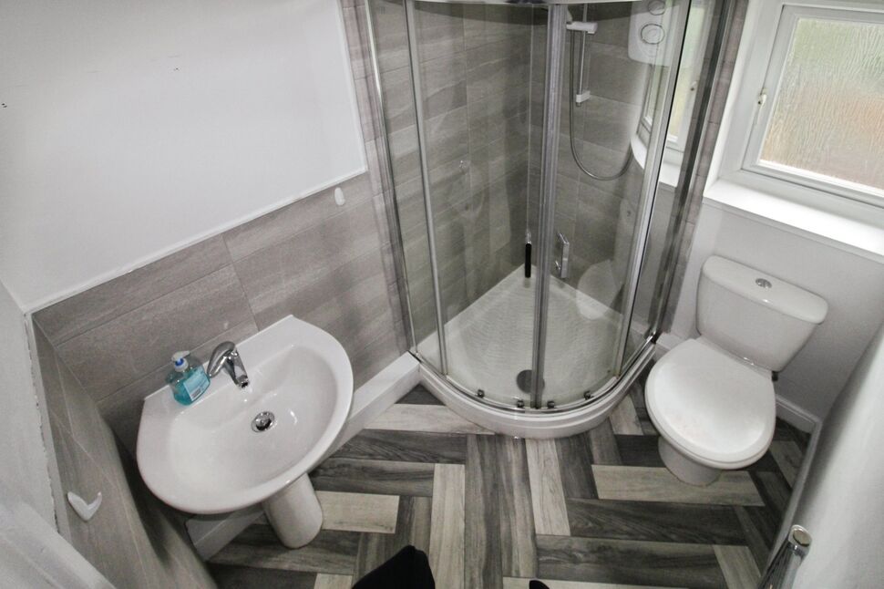Shower Room WC
