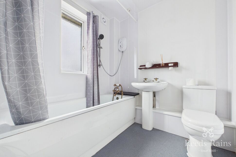Family Bathroom WC