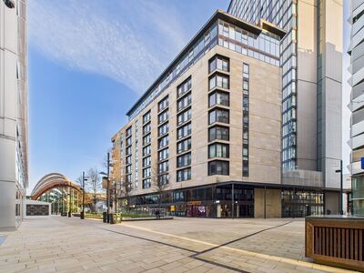 St. Pauls Square, 2 bedroom Flat to rent, &pound;1,200 pcm