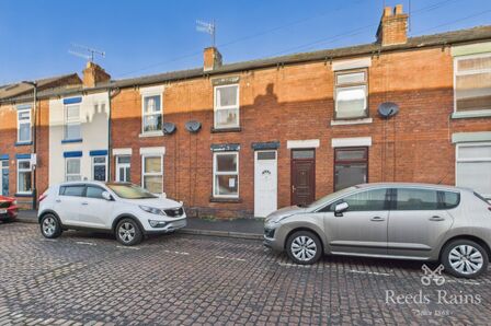 Brier Street, 2 bedroom Mid Terrace House for sale, &pound;130,000