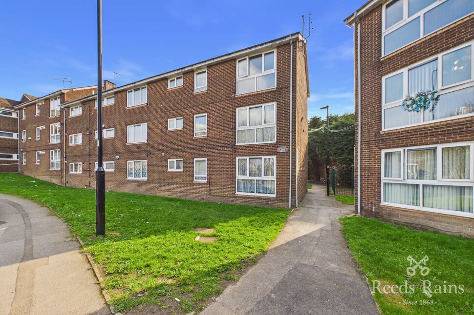 Main image of 2 bedroom Flat for sale, Firshill Crescent, Sheffield, S4