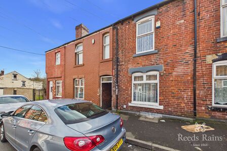 3 bedroom Mid Terrace House for sale