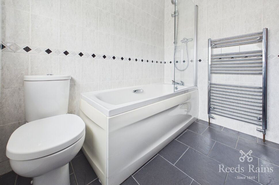 Family Bathroom WC