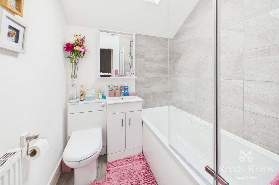 Family Bathroom WC
