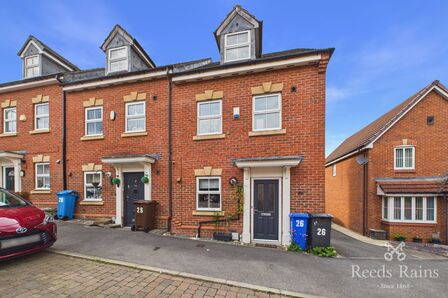 3 bedroom End Terrace House for sale