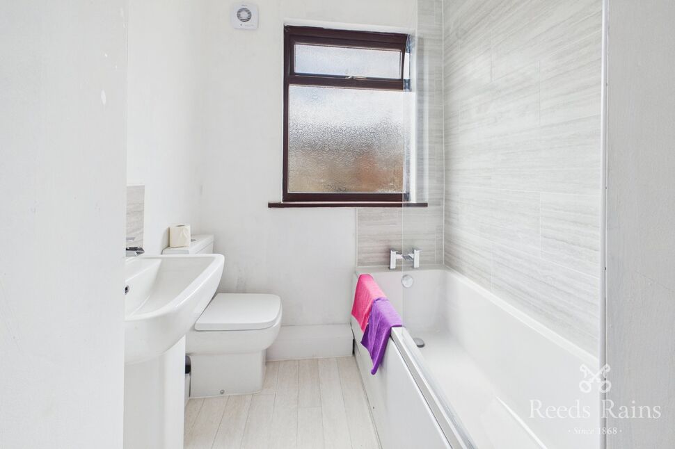 Family Bathroom WC