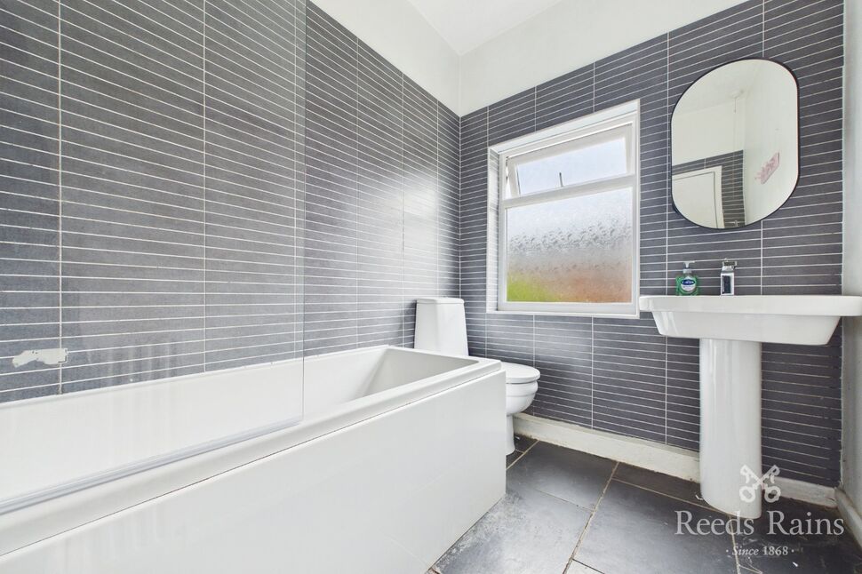 Family Bathroom WC