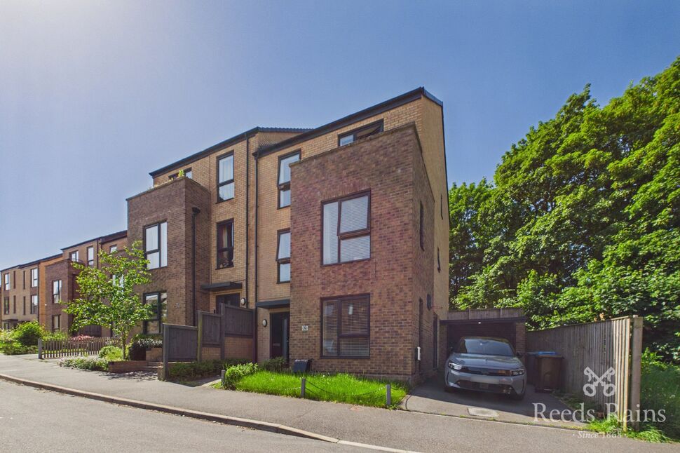 Main image of 5 bedroom Semi Detached House to rent, Park Grange Drive, Sheffield, S2