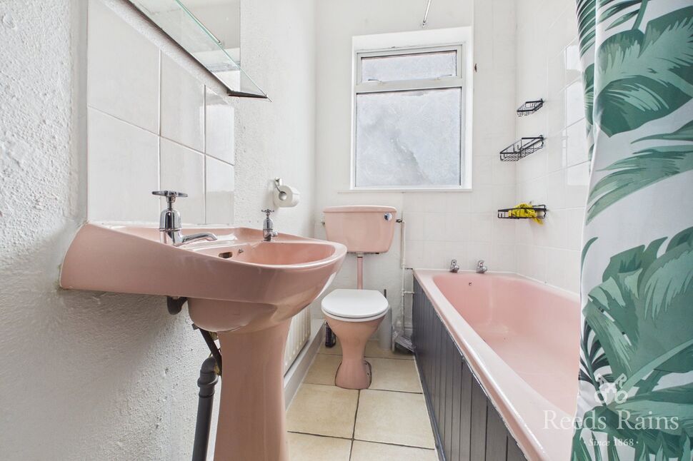 Family Bathroom WC