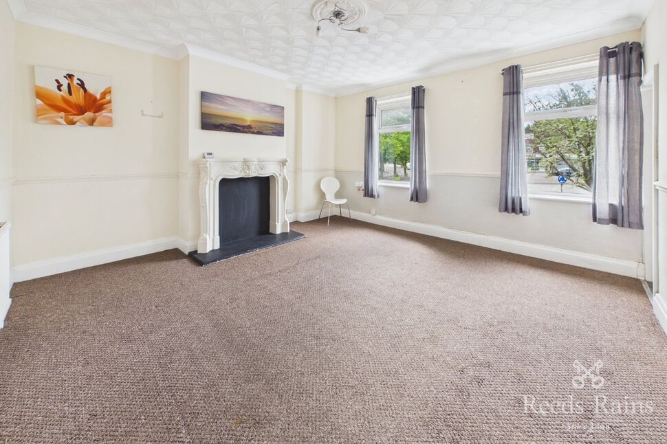 Lounge / Dining Room