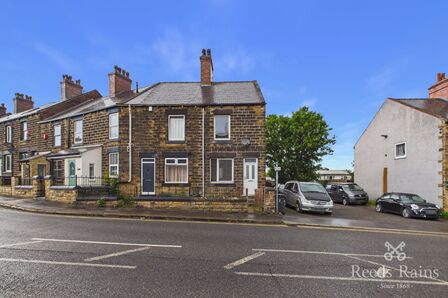 Hough Lane, 2 bedroom End Terrace House to rent, &pound;750 pcm