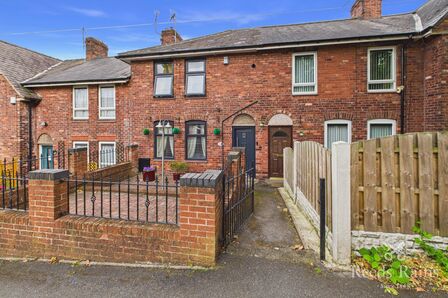 2 bedroom Mid Terrace House for sale