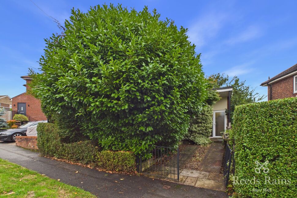Main image of 3 bedroom Semi Detached House for sale, Stanwood Avenue, Sheffield, S6