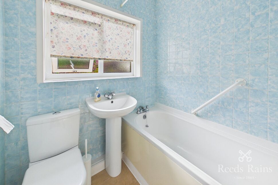 Family Bathroom WC