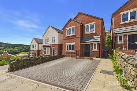 Fairbarn Road, 4 bedroom Detached House for sale, &pound;374,999