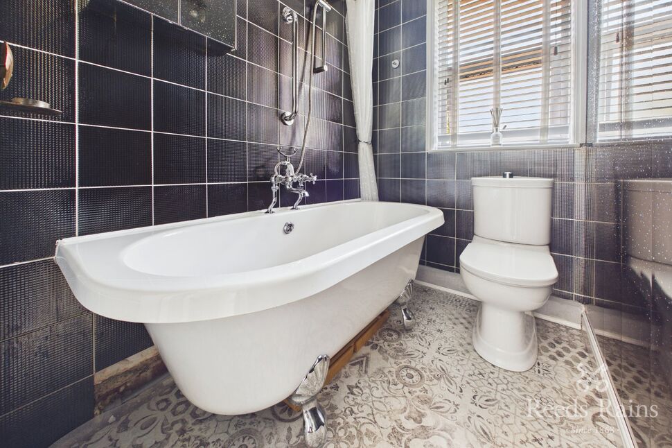 Family Bathroom WC