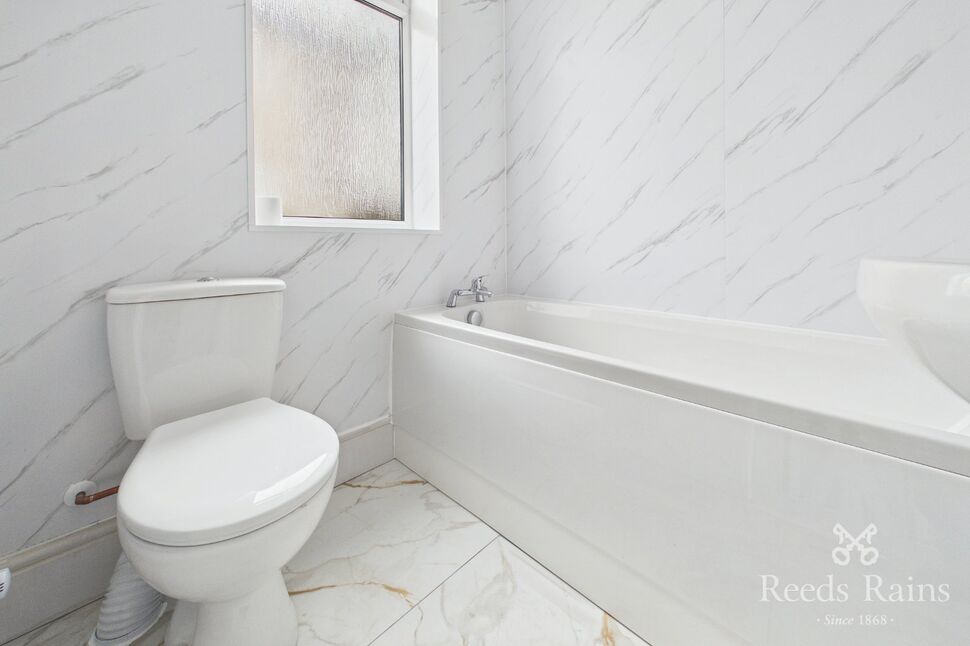 Family Bathroom WC